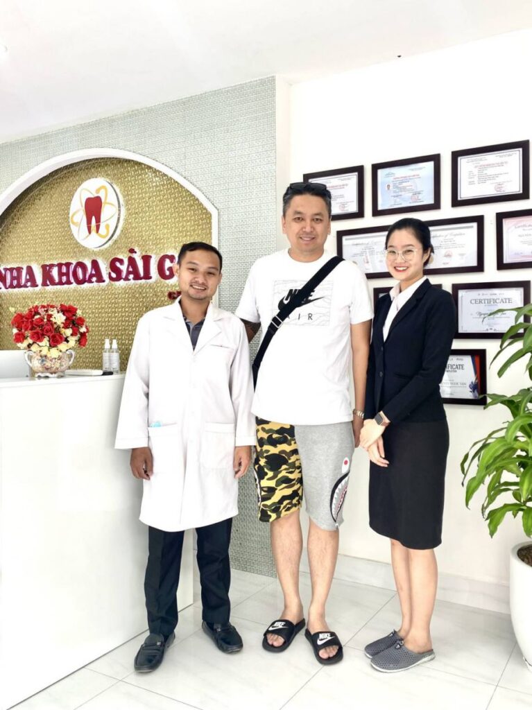 khach hang feedback saigoncenterdental 11