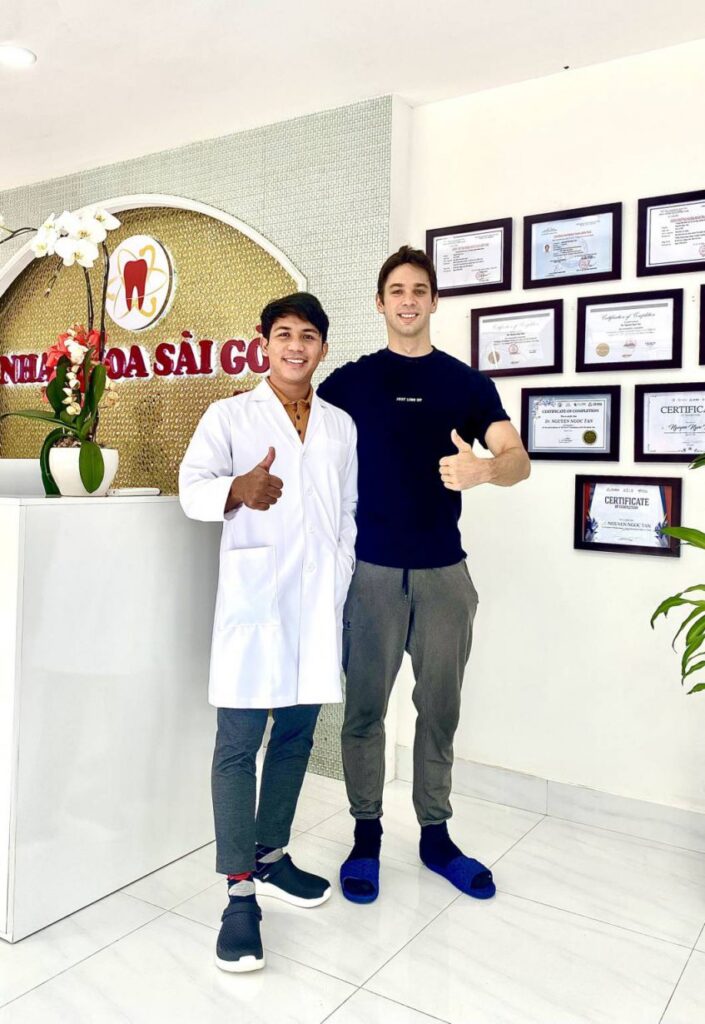 khach hang feedback saigoncenterdental 8